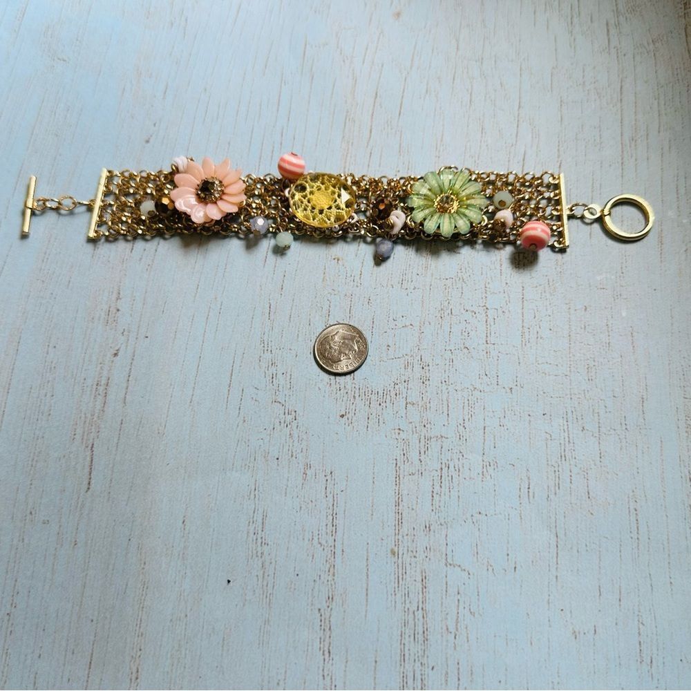 Gold‎ Acrylic Flower Mesh Bracelet